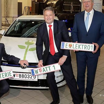 Das „grüne“ Kennzeichen für Elektroautos und die damit verbundenen Vergünstigungen – Wels zeigt sich wieder als Vorreiter! | E Auto Kennzeichen Oesterreich Foto David Kotrba Kopie 2