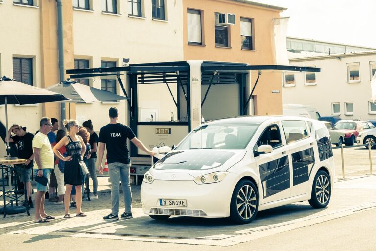 Sono Motors Sion Prototyp mit Solarzellen