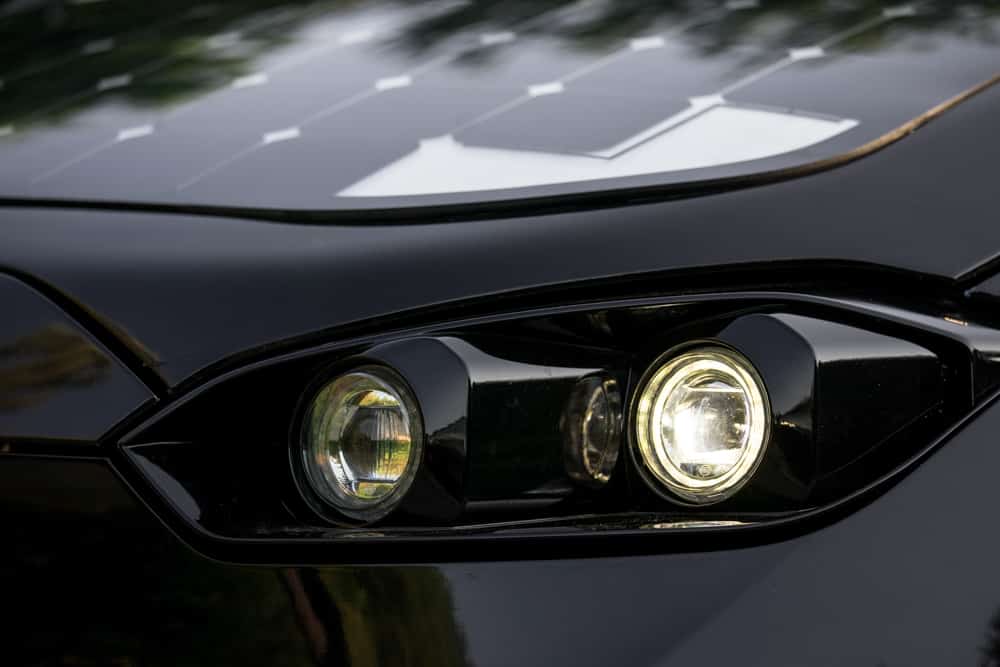 Sono Motors stattet Solarauto Sion mit neuer LED-Scheinwerfer-Technologie aus! | Prototype Sono Sion Head Light Close Up