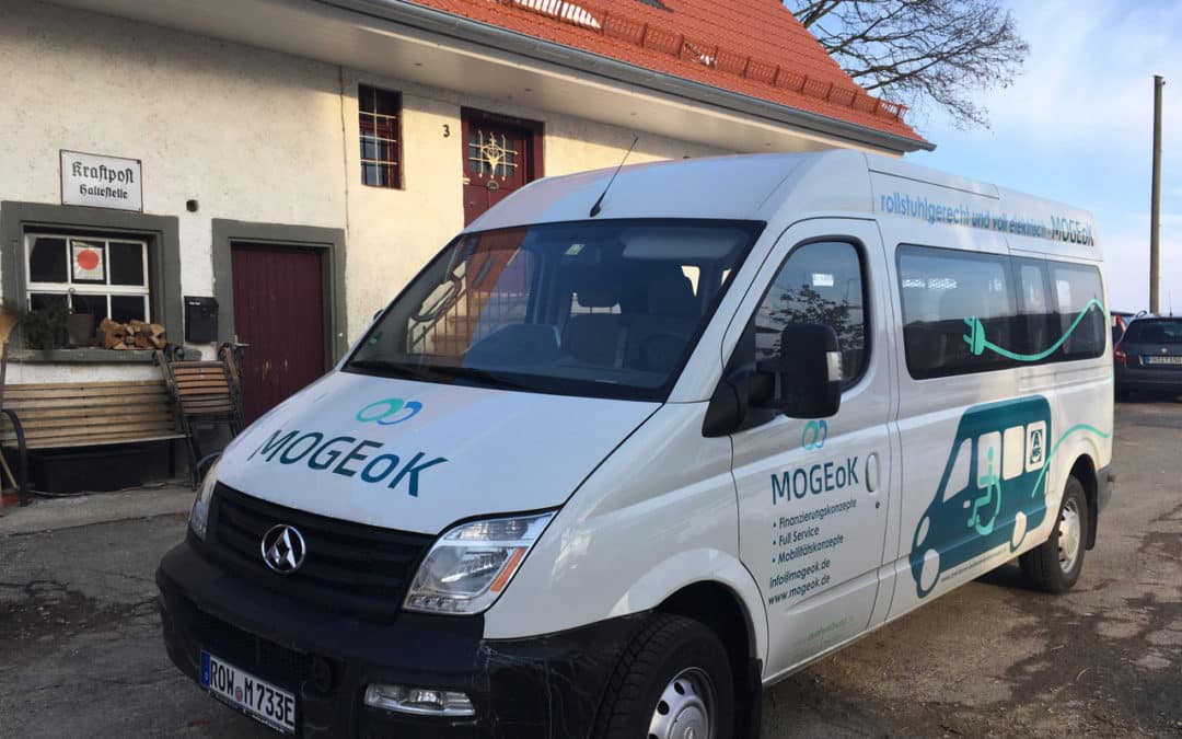 Winterliche Testphase mit einem barrierefreien E-Bürgerbus.