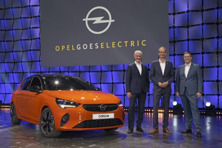 Der neue Opel Corsa-e | 2019 Opel goes Electric Adams Lohscheller Mueller 507076 min