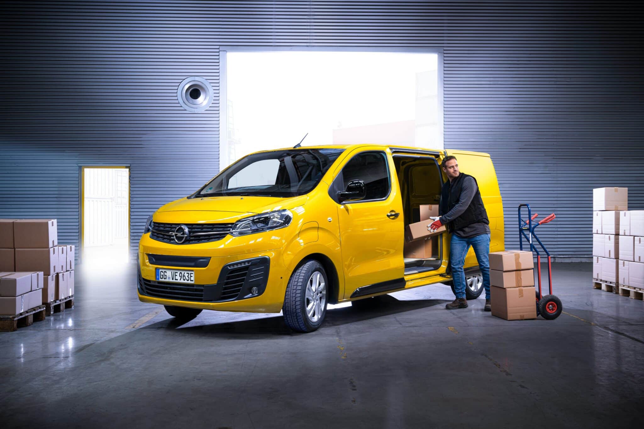 Opel-Vivaro-e-511687-min