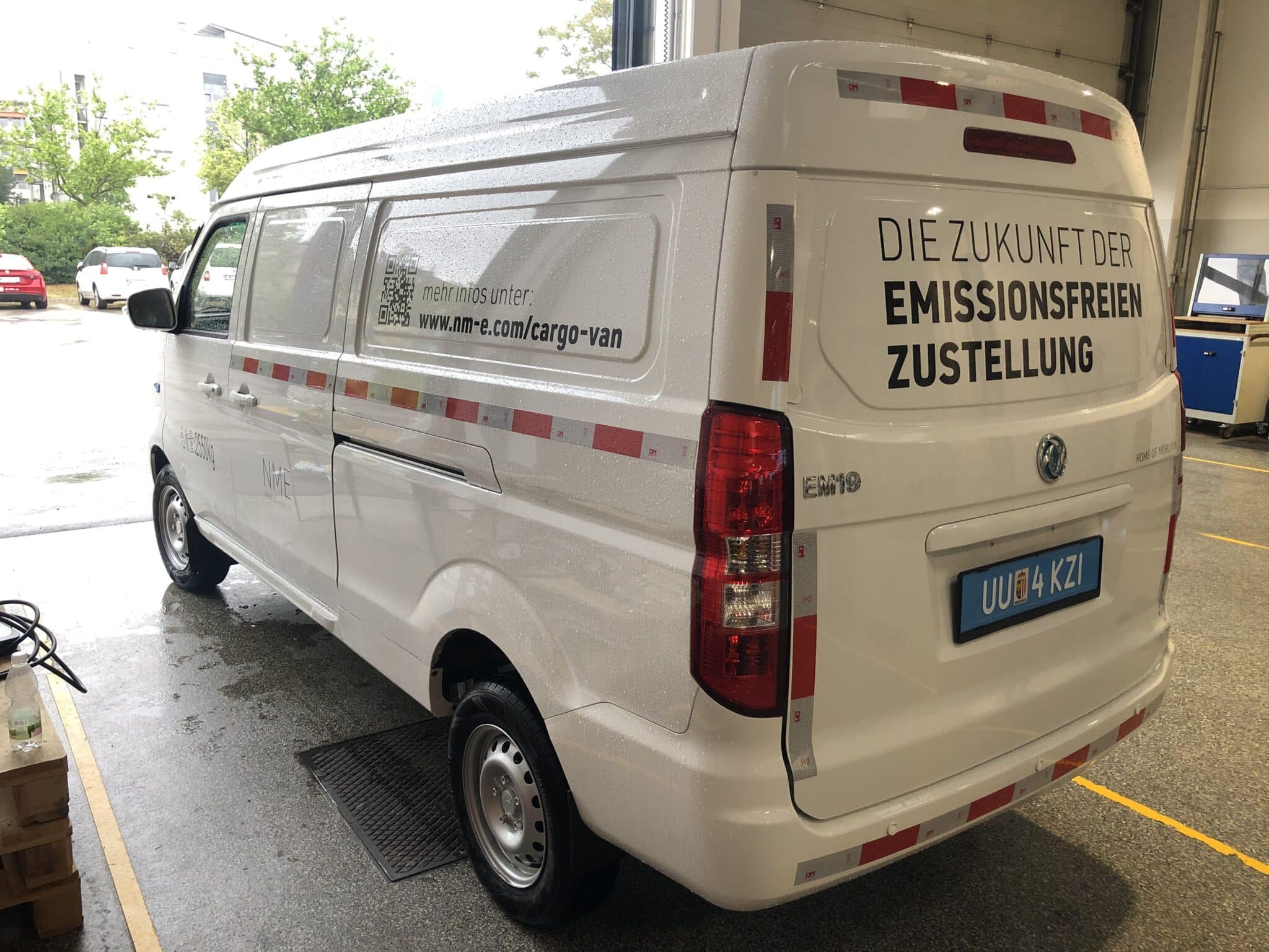 E-Kastenwagen von NME mit günstigem Preis und viel Platz! | NME Cargo Van 03 min scaled