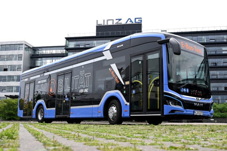 Münchner E-BUS zum Praxistest in Linz | e bus praxistest in linz quer min