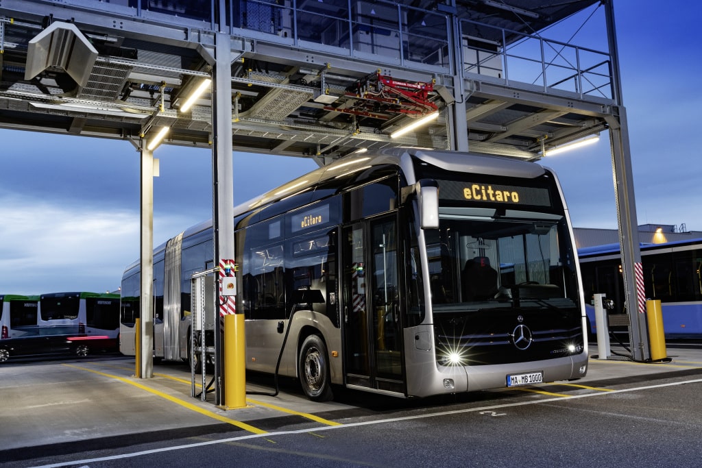 Vollelektrischer Mercedes Benz eCitaro G - Gelenkbus | 20C0146 014