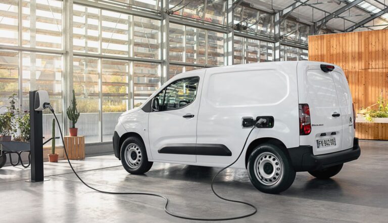 Der neue CITROËN ë-Berlingo | Citroen e Berlingo NFZ CL 20037009 2 min scaled e1635437927751