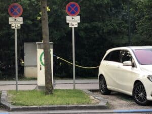 Laden und Parken in gebührenpflichtigen Kurzparkzonen in Linz | Halten und Parken verboten
