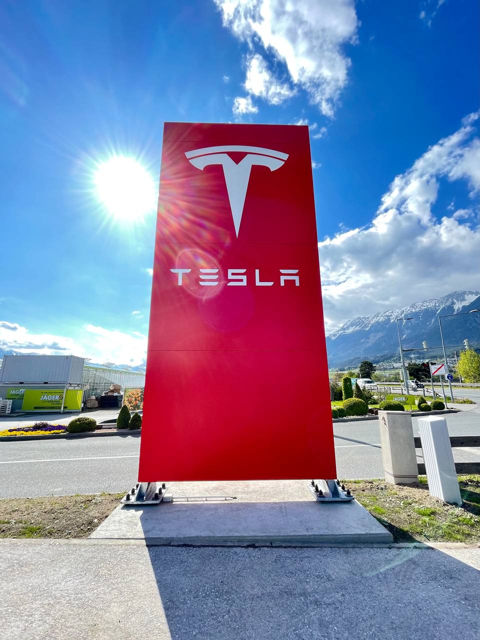 Eröffnung Tesla Service Center in Thaur bei Innsbruck | photo1651132427