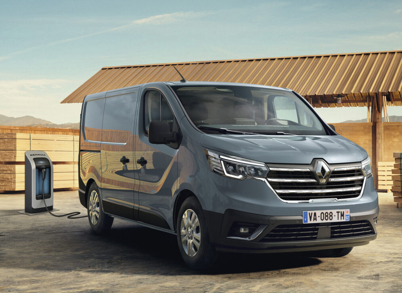 RENAULT präsentiert neuen eTransporter TRAFIC E-TECH | 9AZkO4Zlez2v images hq R DAM 1430155 scaled e1663592960470 RENAULT präsentiert neuen eTransporter TRAFIC E-TECH | 9AZkO4Zlez2v images hq R DAM 1430155 scaled e1663592960470