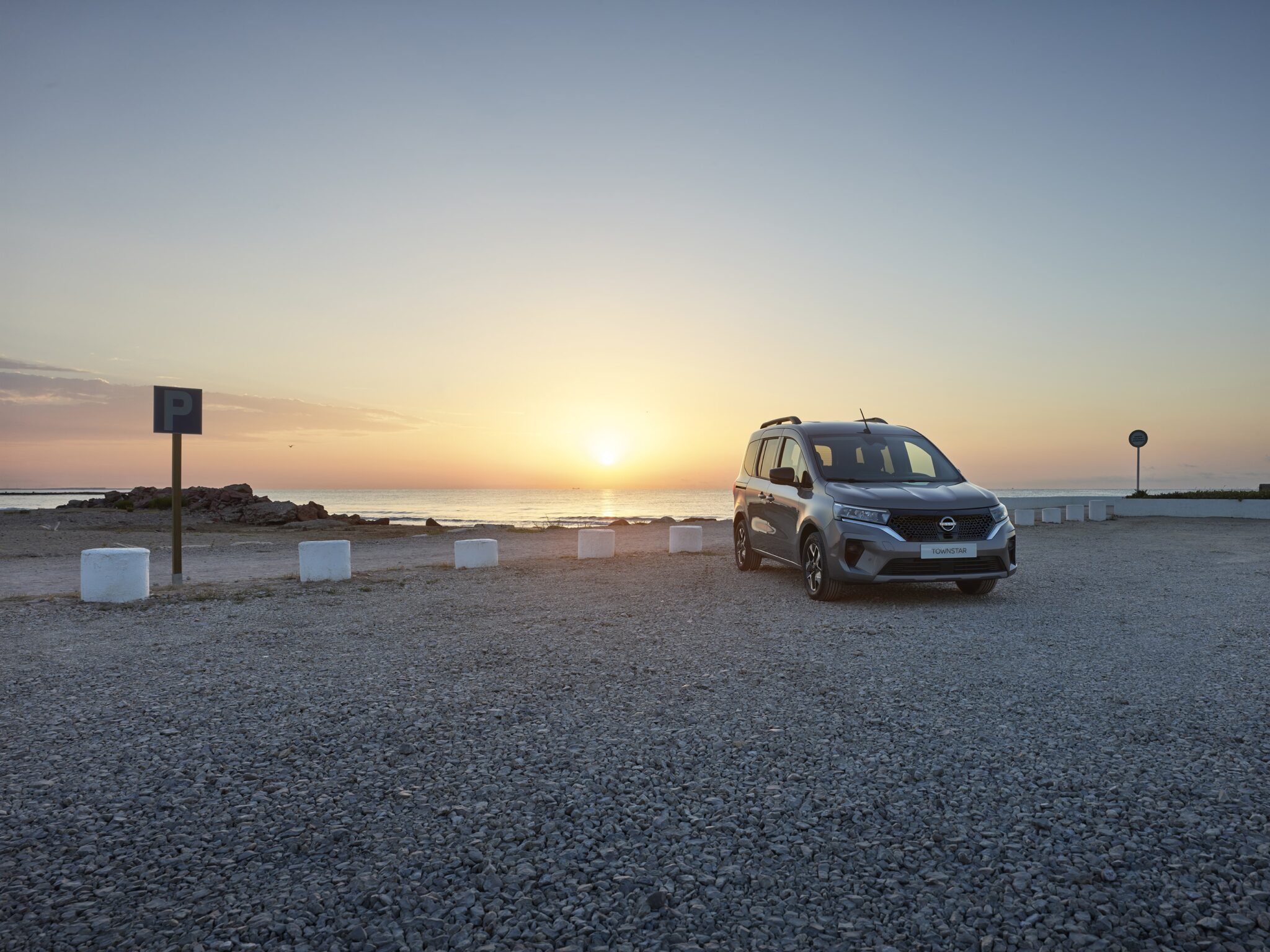 Marktstart für den vollelektrischen Nissan Townstar Kombi | 23TDIEULHD TOWNSTAR EV COMBI 001b LR min scaled