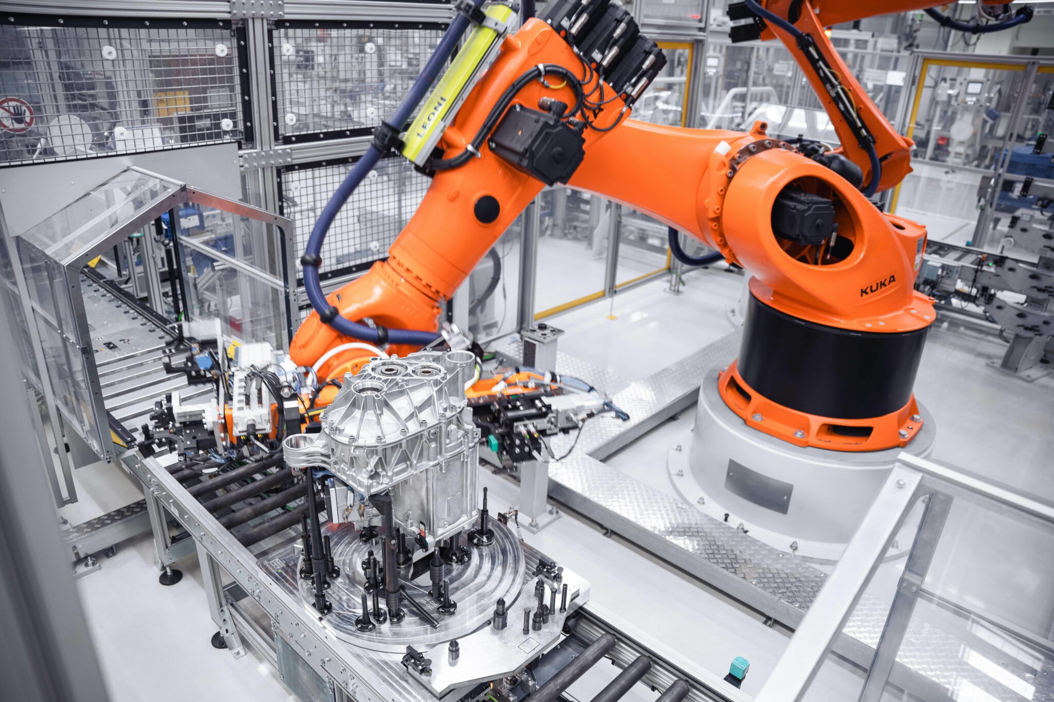 Audi startet Produktion von Elektromotoren für die PPE in Győr | 04 PPE Motorenproduktion startet min scaled
