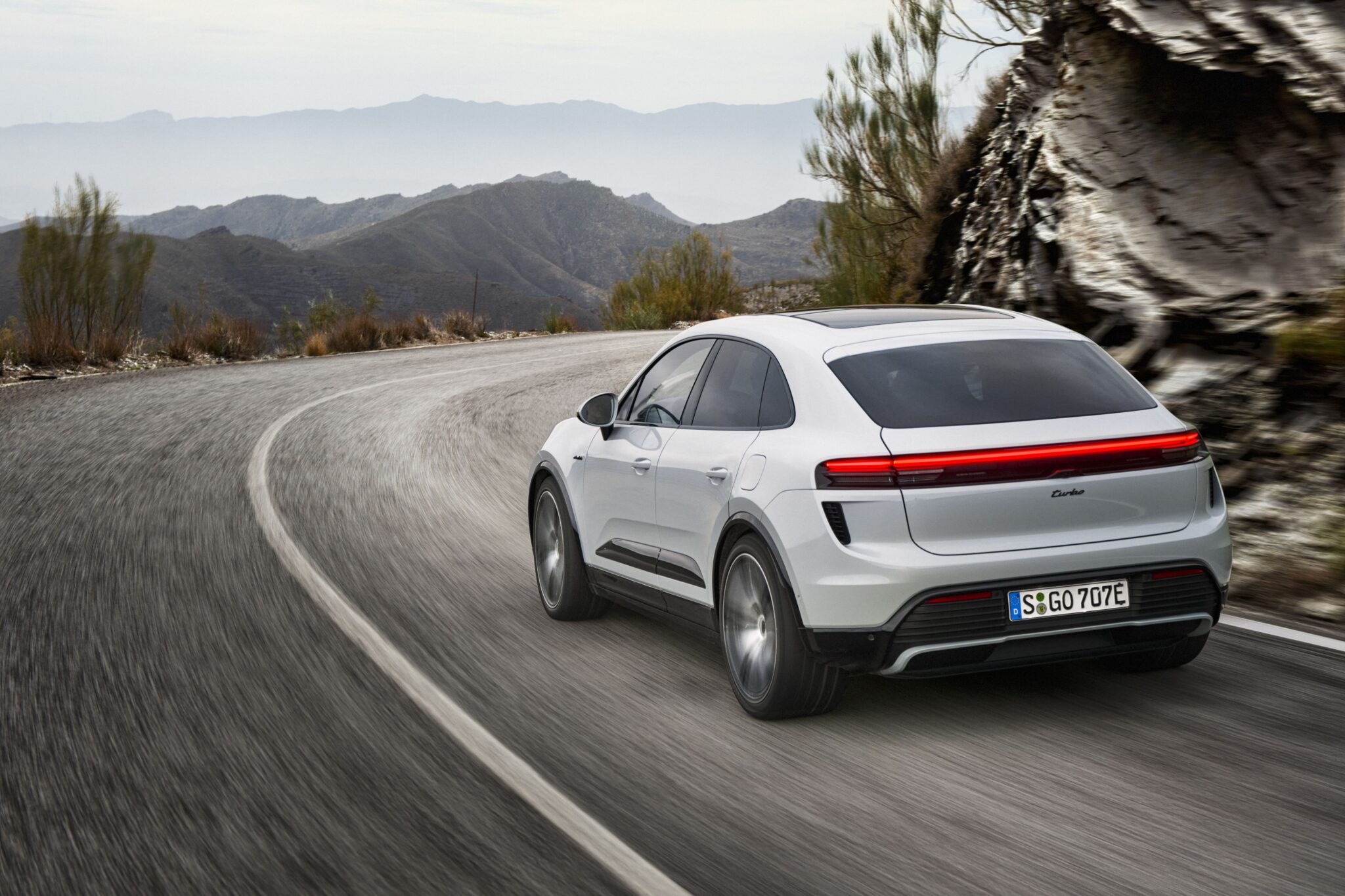 Macan: erstes vollelektrisches SUV von Porsche | 04 Der neue Macan Turbo min scaled