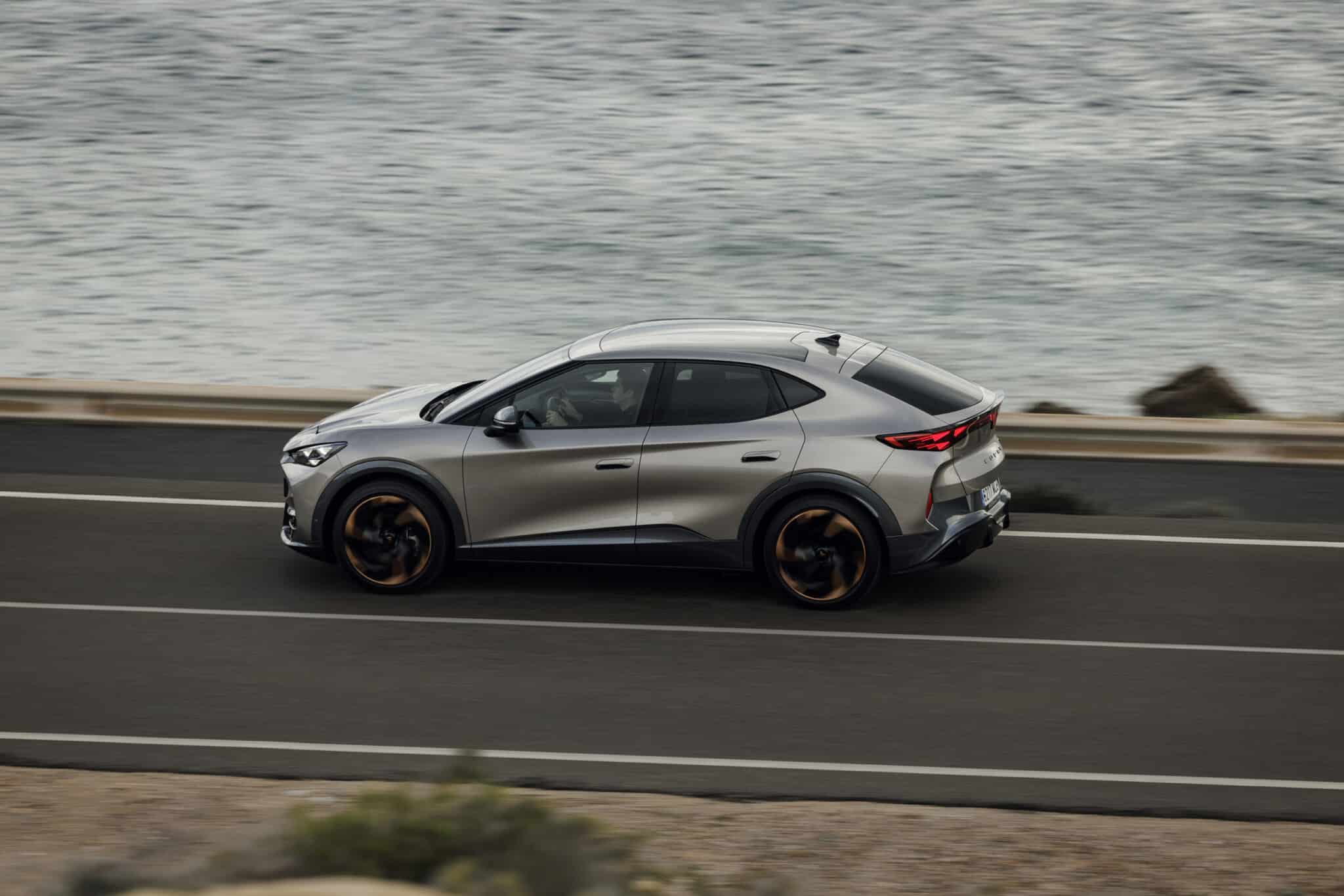 Neuer Held für eine neue Ära: der CUPRA Tavascan | CUPRA TAVASCAN DIN 09 scaled