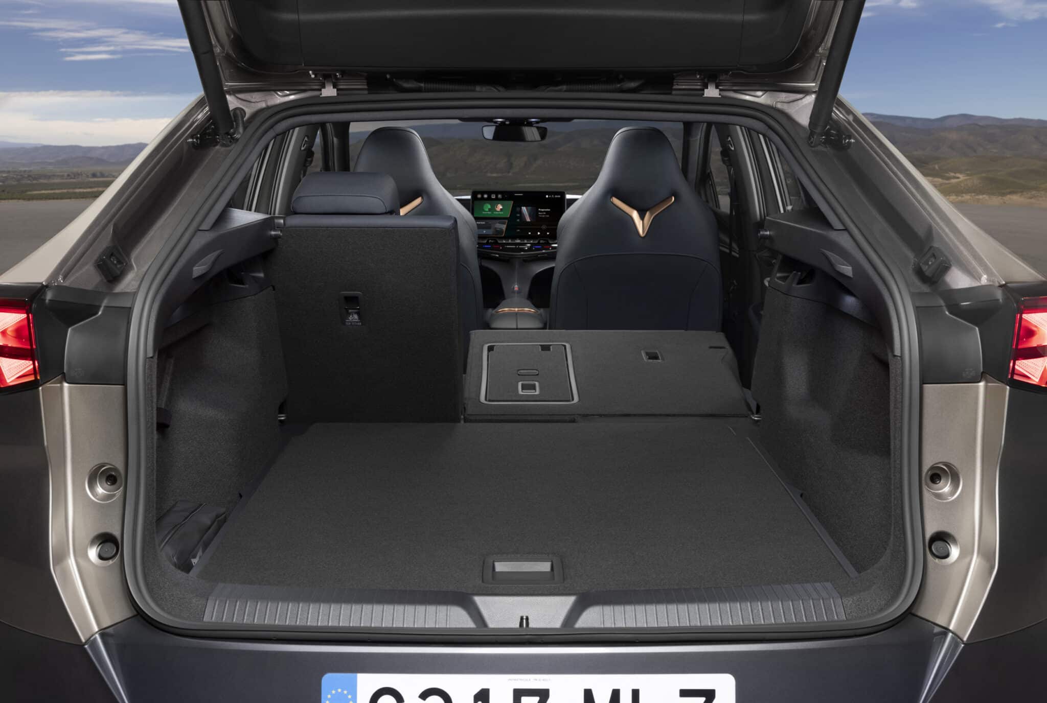 Neuer Held: der CUPRA Tavascan | CUPRA TAVASCAN INT 07 scaled