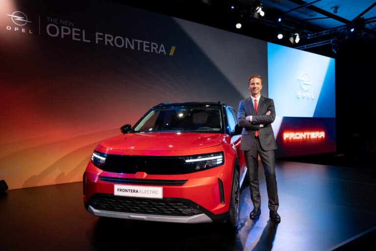 Neuer vollelektrischer SUV Opel Frontera | WeltpremiereinIstanbulOpelCEOFlorianHuettlprsentiertdenneuenFrontera