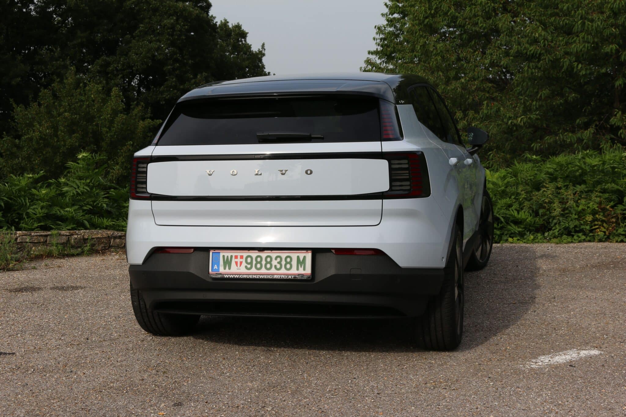 Testbericht Volvo EX30 | Heck min scaled