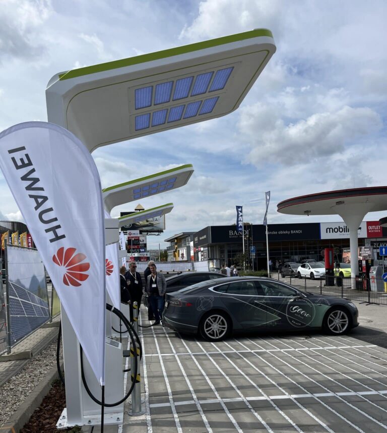 Europas leistungsstärkster Ladehub eröffnet – Ein neuer Meilenstein für die E-Mobilität! | IMG 2648 scaled e1726944235859