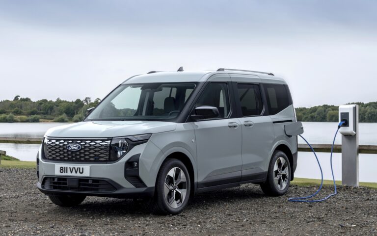 Ford ergänzt mit dem E-Tourneo Courier seine attraktive Elektro-Modellpalette | Ford E Tourneo Courier min