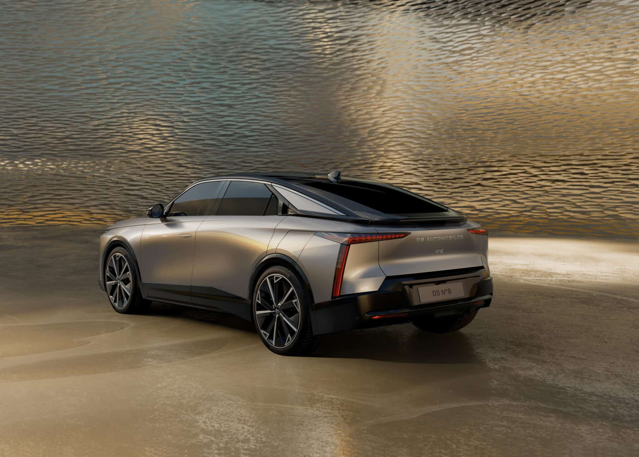 Der neue DS N°8 – Die Einladung zur elektrischen Reise | 2024 12 NEW DS EXTERIOR 05 min scaled