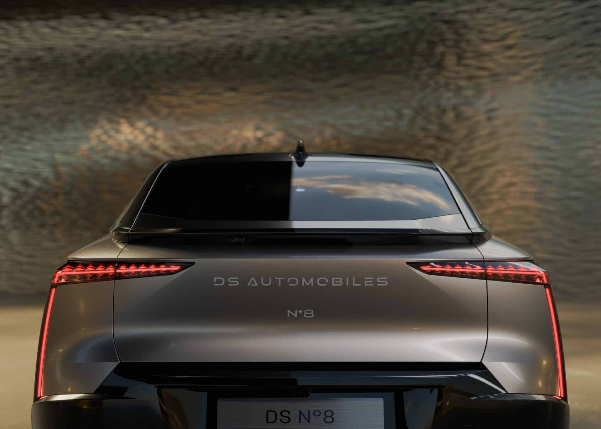 Der neue DS N°8 – Die Einladung zur elektrischen Reise | 2024 12 NEW DS REAR LIGHT SIGNATURE min scaled
