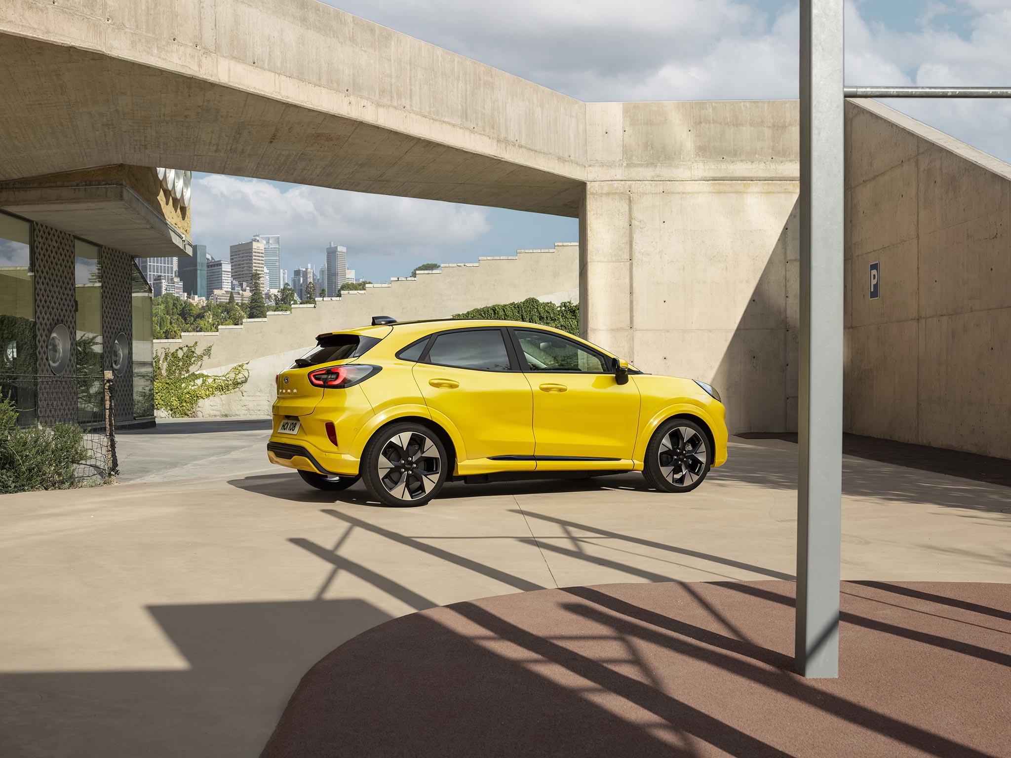 Neuer vollelektrischer Ford Puma Gen-E | FORD 2024 PUMA GEN E 11 LOW