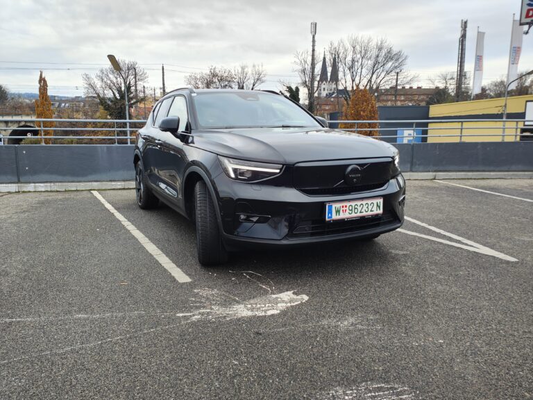 Praxistest Volvo EX40 | Front min