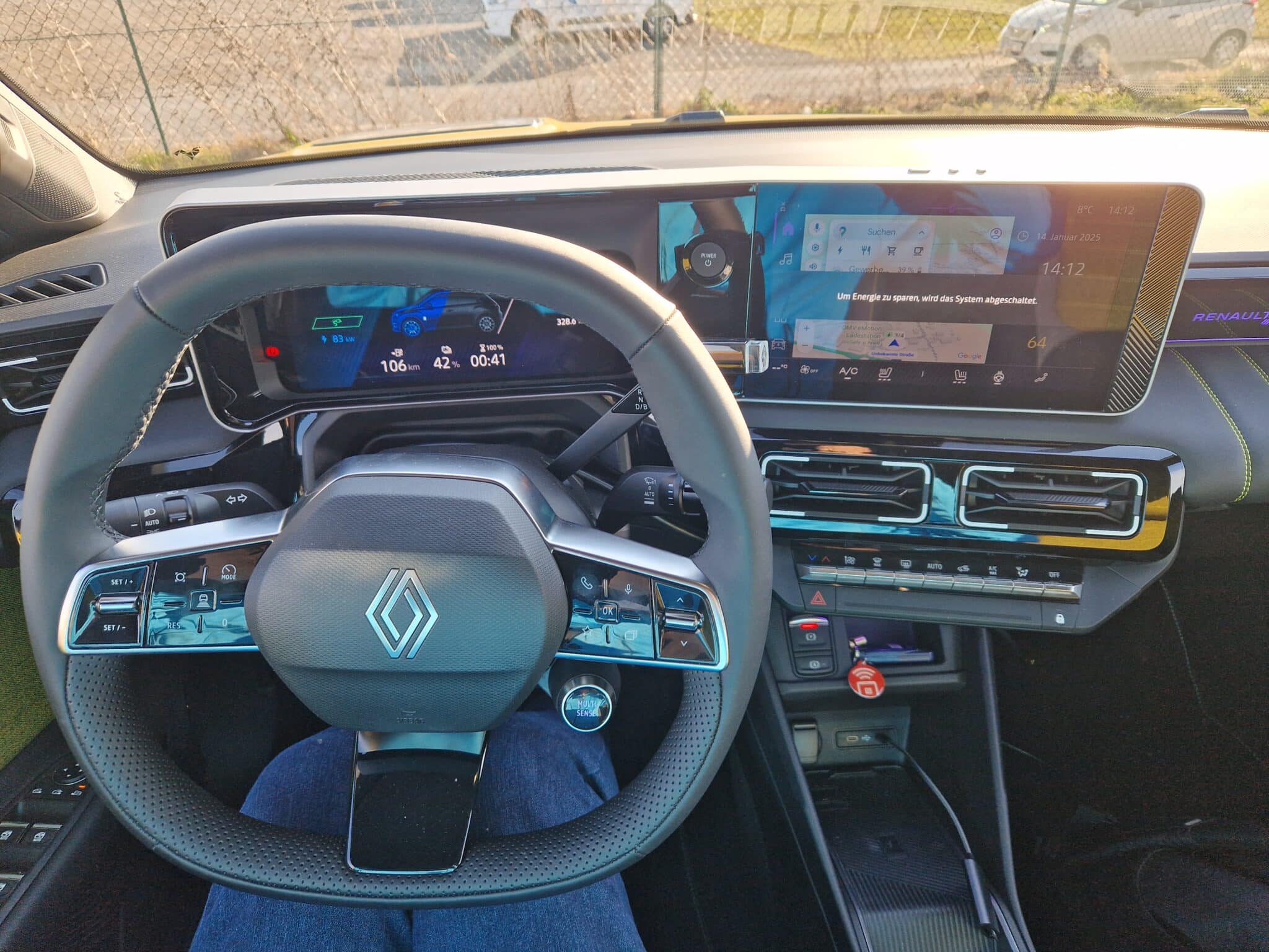 5 Tage mit dem Renault 5 E-Tech Electric | 20250114 141224 Lenkrad scaled