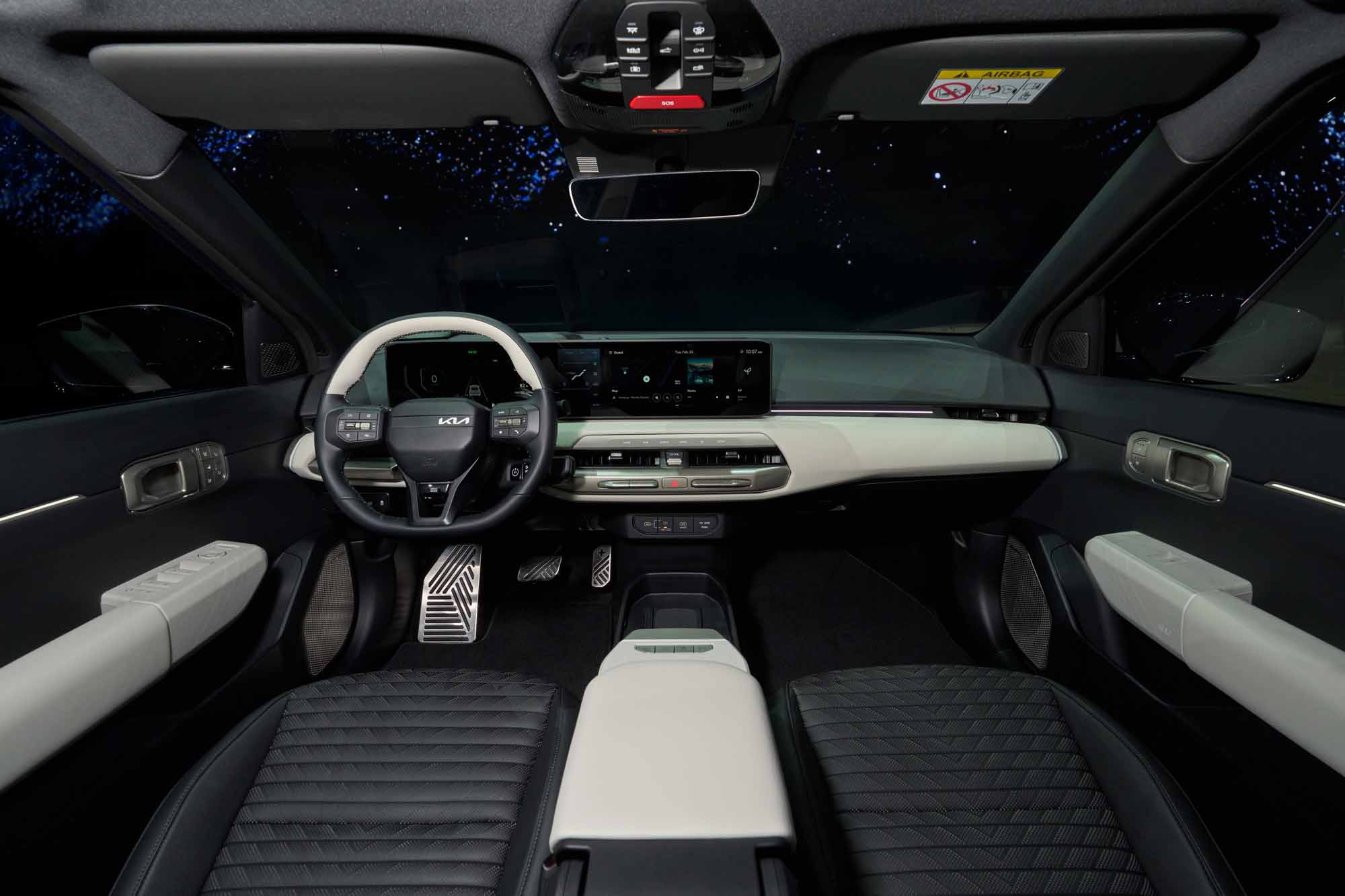 Kia komplettiert die EV-Kernpalette mit EV4 und dem Concept EV2 | Kia EV4 GT line Limousine 03 LoRes