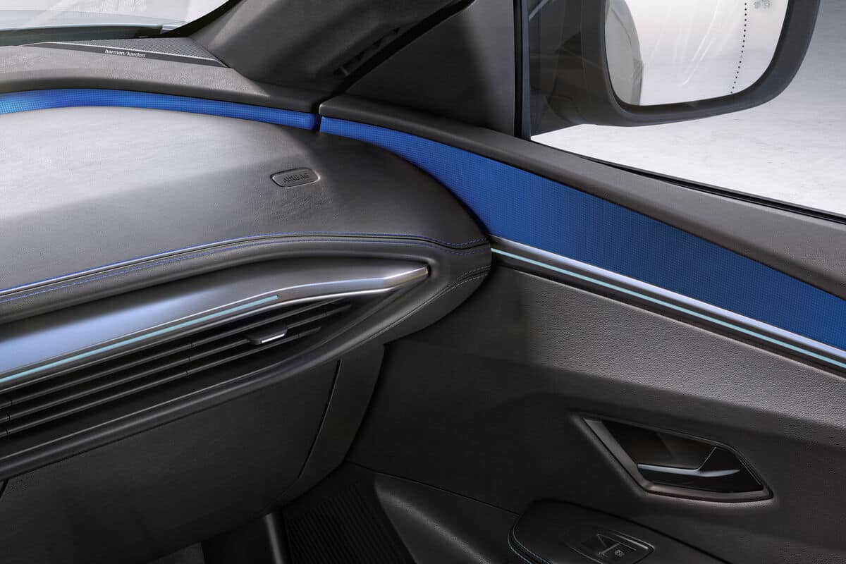 RENAULT MEGANE E-TECH ELECTRIC rollt aufgewertet ins neue Modelljahr | AjJkxLv6k2QY images lq DM3K6JBGKNmO images original R DAM 1639396