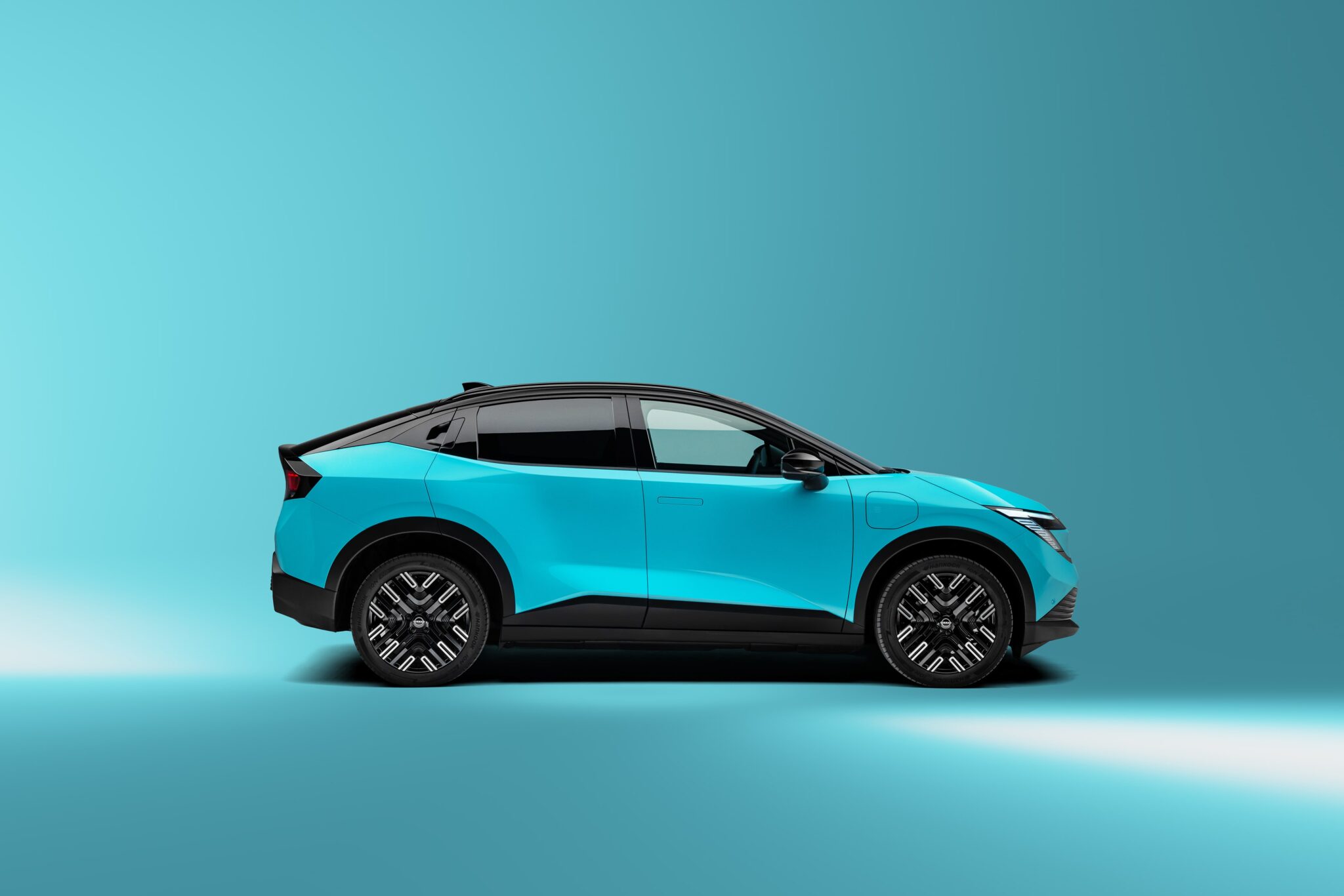 Rückkehr einer Ikone: Der neue Nissan LEAF | NISSAN LEAF PROFILE hi min scaled