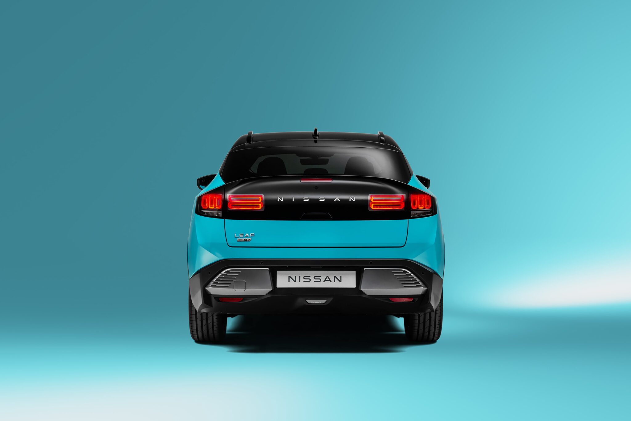 Rückkehr einer Ikone: Der neue Nissan LEAF | NISSAN LEAF REAR hi min scaled