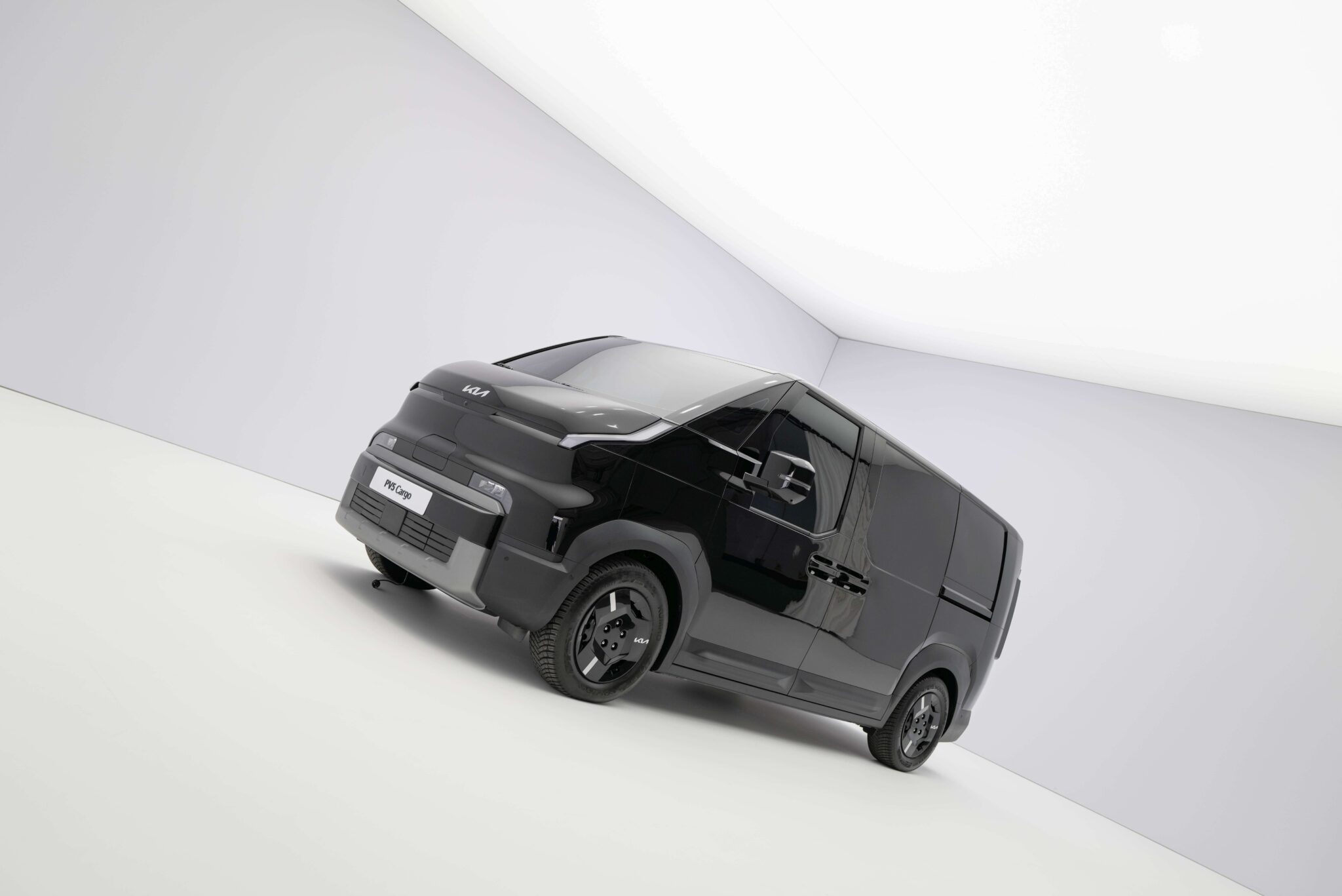 Kia PV5 Cargo ab sofort bestellbar | kia PV5 cargo studio highres 04 scaled Kia PV5 Cargo ab sofort bestellbar | kia PV5 cargo studio highres 04 scaled